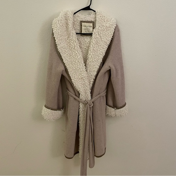 Anthropologie plush hooded robe - Picture 1 of 4